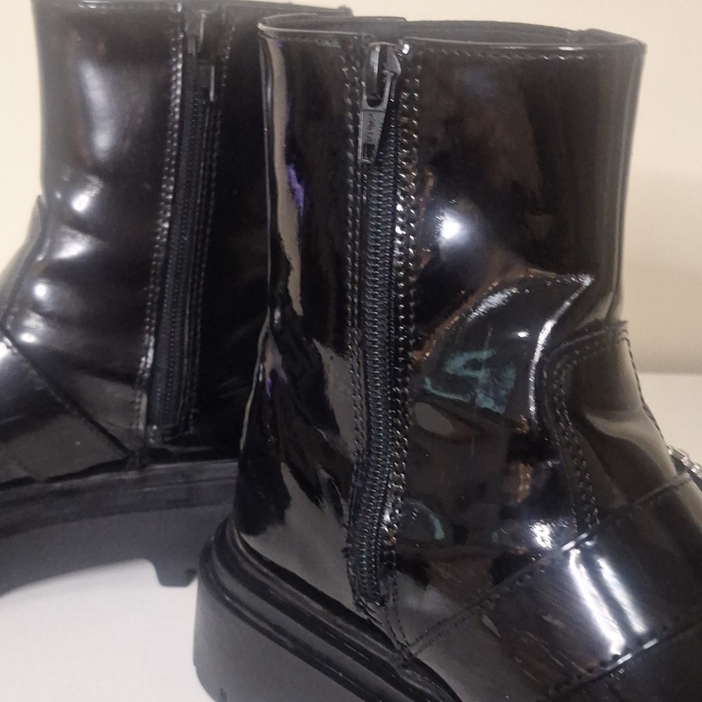 Zara Chunky Lug Sole Rhinestone Heart Buckle Chelsea Boots SZ 6 - Picture 5 of 13